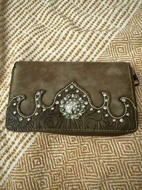 Montana West Rhinestone-Embellished Brown Women’s Wallet. Country Road 66